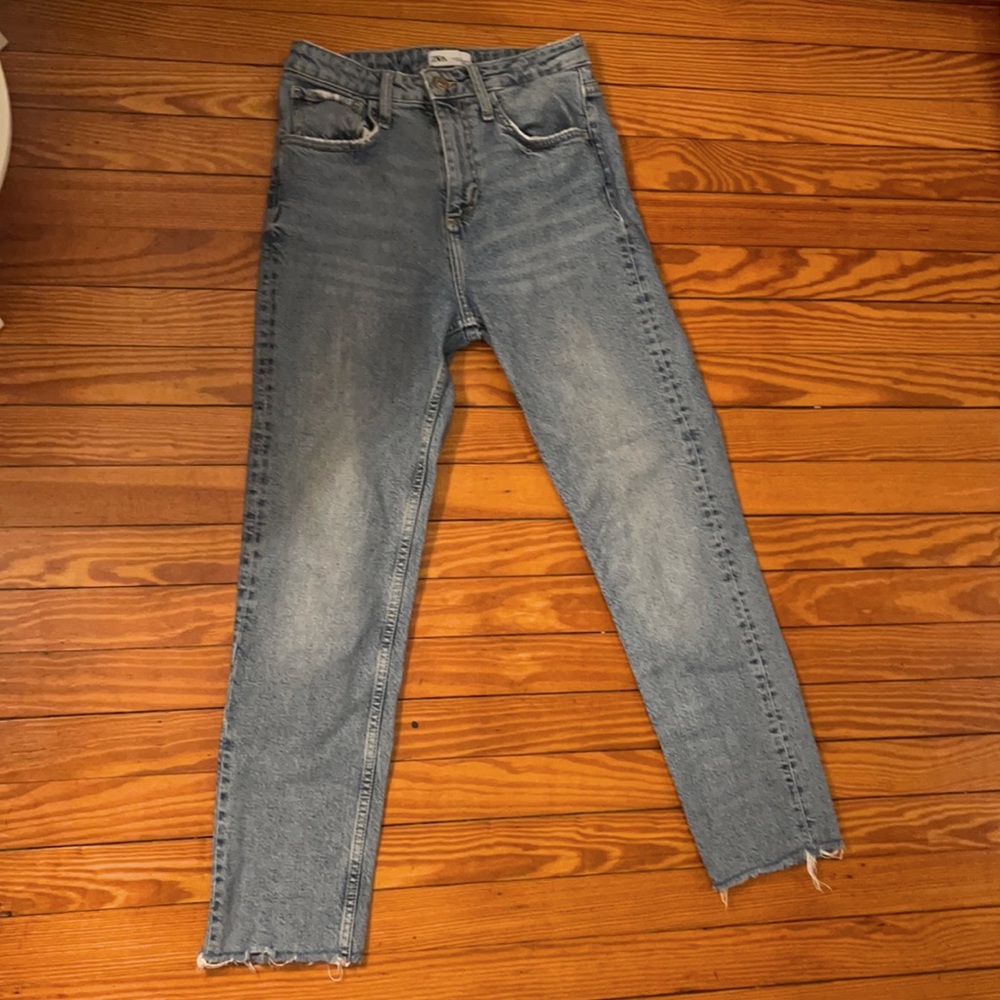 Zara Straight Leg Blue Jean Frayed Hem High Rise Jeans